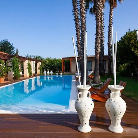 Spaziosa Villa Con Piscina E Giardino, Polignano A Mare Kültér fotó