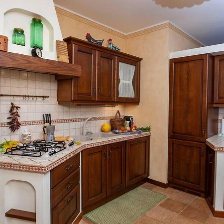 Spaziosa Villa Con Piscina E Giardino, Polignano A Mare Kültér fotó