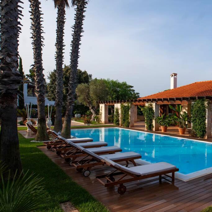 Spaziosa Villa Con Piscina E Giardino, Polignano A Mare Kültér fotó