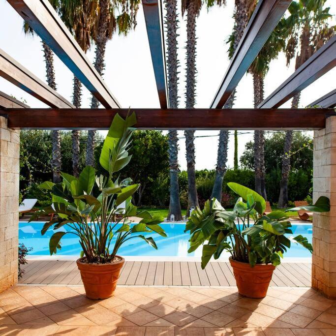 Spaziosa Villa Con Piscina E Giardino, Polignano A Mare Kültér fotó